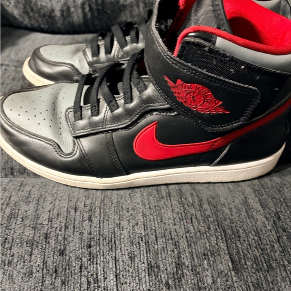 Nike Men's Black and Red Sneakers - Picture 2 of 4